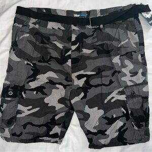NWT Blue Gear Gray and Black Camo Utility Cargo Shorts
